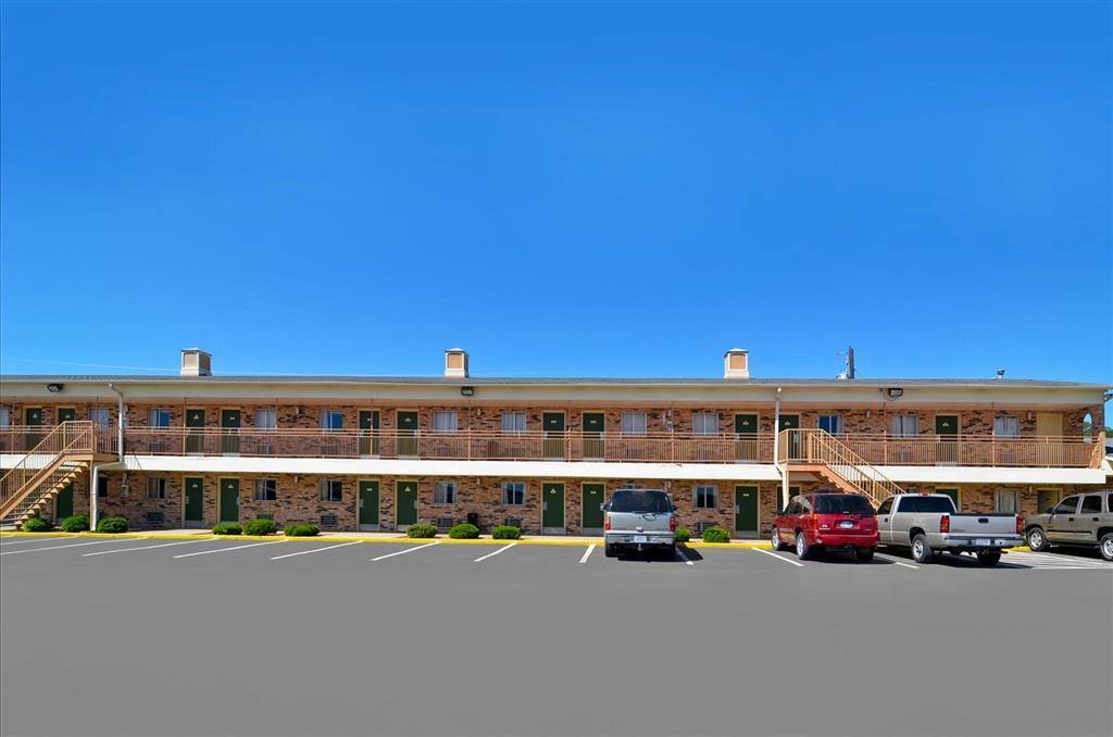 Americas Best Value Inn Crosstimbers Stephenville Exterior photo